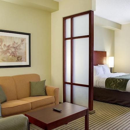 คอมฟอร์ต สวีตส์ Hotel กรีนวูด ภายนอก รูปภาพ