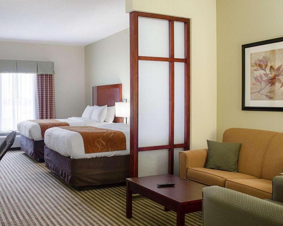 คอมฟอร์ต สวีตส์ Hotel กรีนวูด ภายนอก รูปภาพ