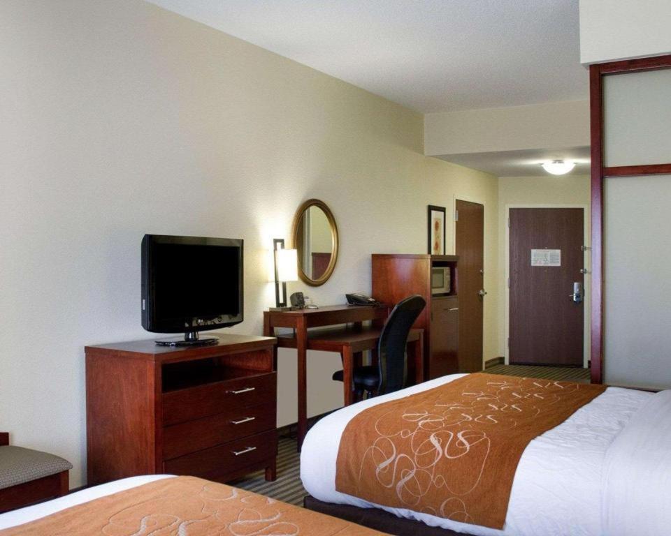 คอมฟอร์ต สวีตส์ Hotel กรีนวูด ภายนอก รูปภาพ