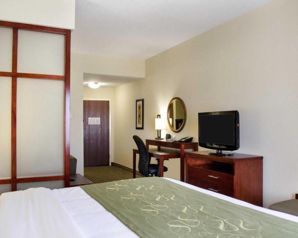 คอมฟอร์ต สวีตส์ Hotel กรีนวูด ภายนอก รูปภาพ