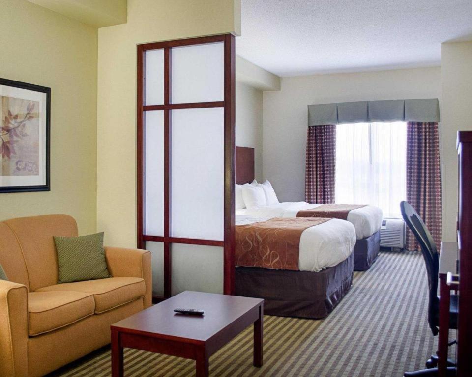 คอมฟอร์ต สวีตส์ Hotel กรีนวูด ภายนอก รูปภาพ